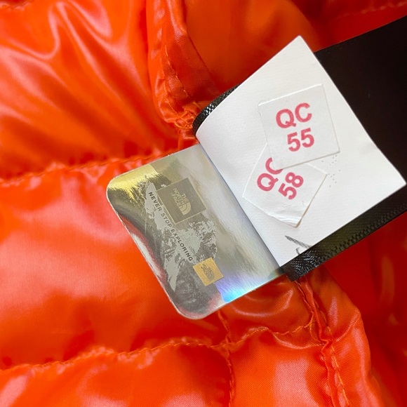 The North Face Men’s ThermoBall Eco Jacket - Picture 7 of 7